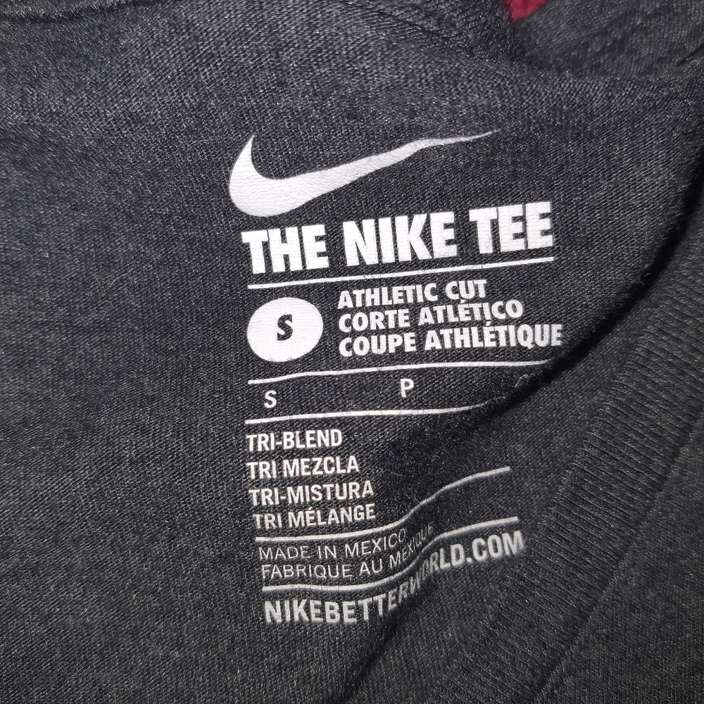 Nike Women's Panthers Tee Shirt Small - Picture 6 of 6